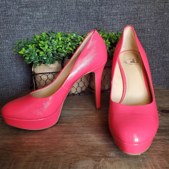 Gianni Bini | Hot Pink Platform Heels Round Toe - Picture 2 of 11